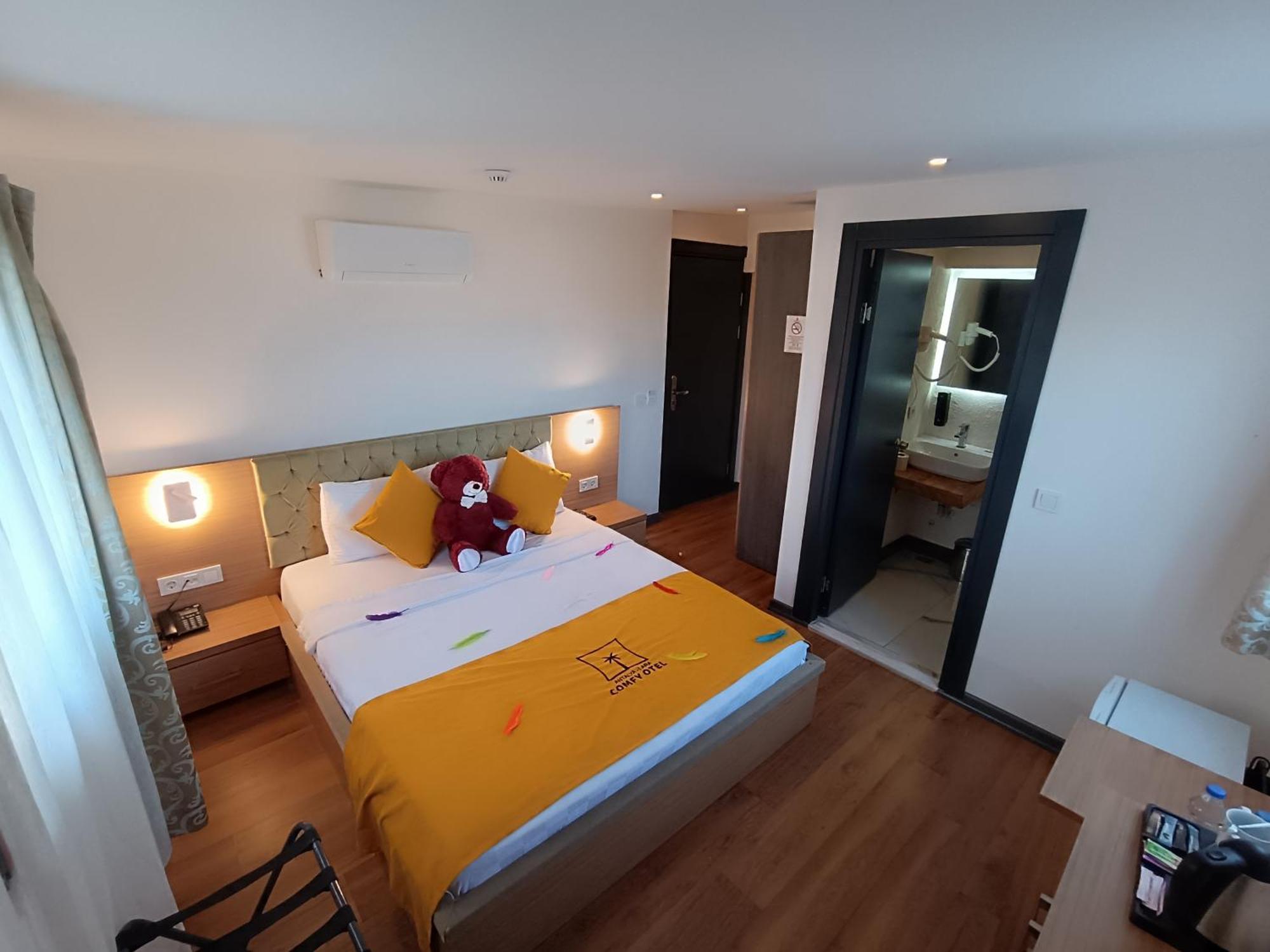 Comfy Otel Antalya Lara Екстер'єр фото