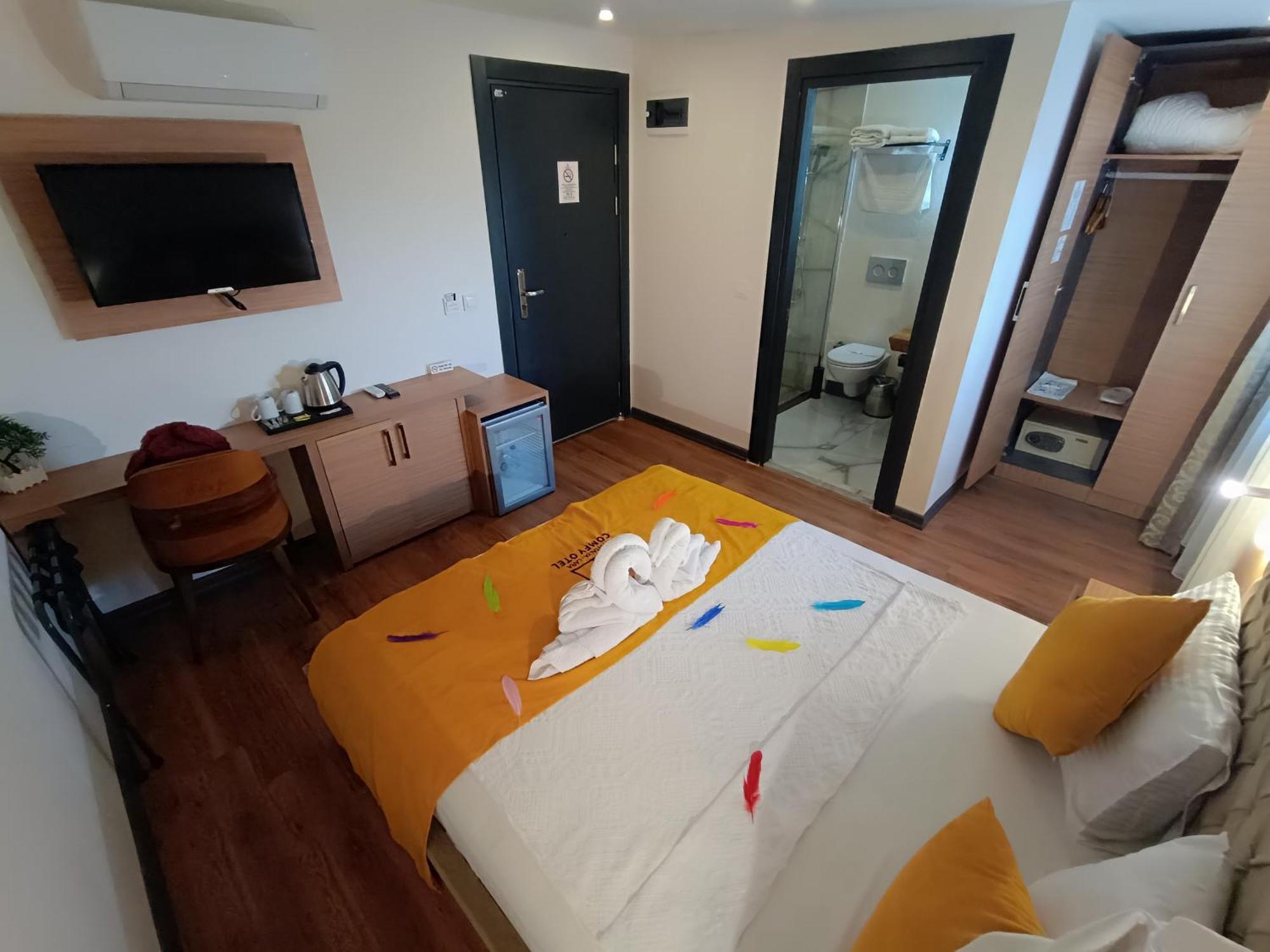 Comfy Otel Antalya Lara Екстер'єр фото