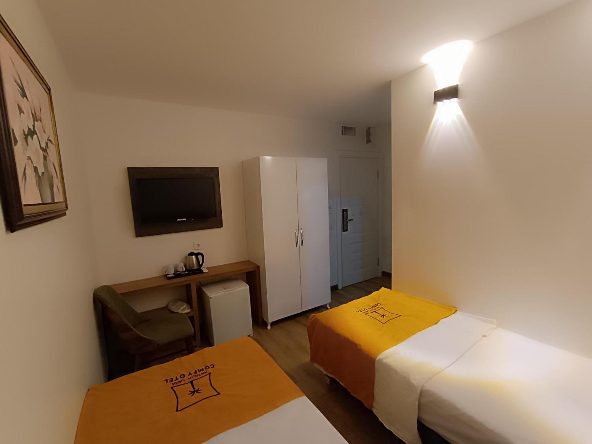 Comfy Otel Antalya Lara Екстер'єр фото